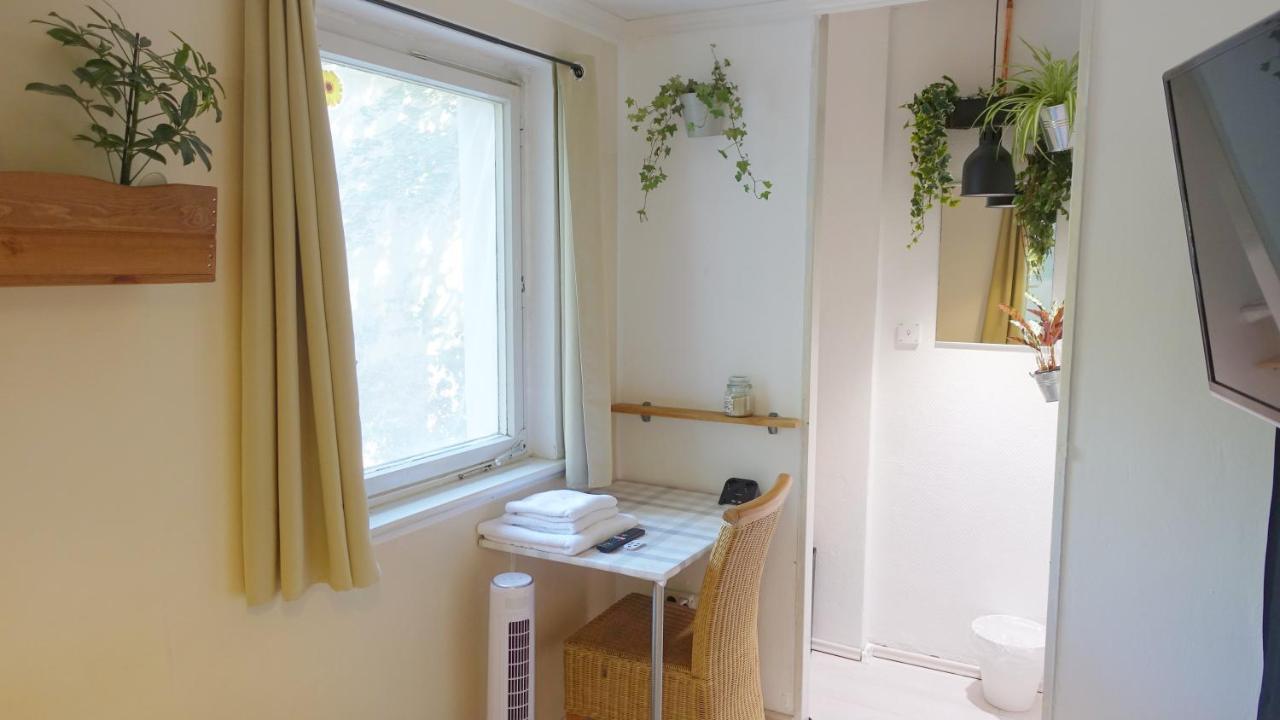 1 Zimmer In Wohngemeinschaft, Netflix, Premium Kabelfernsehen, Kueche Homestay